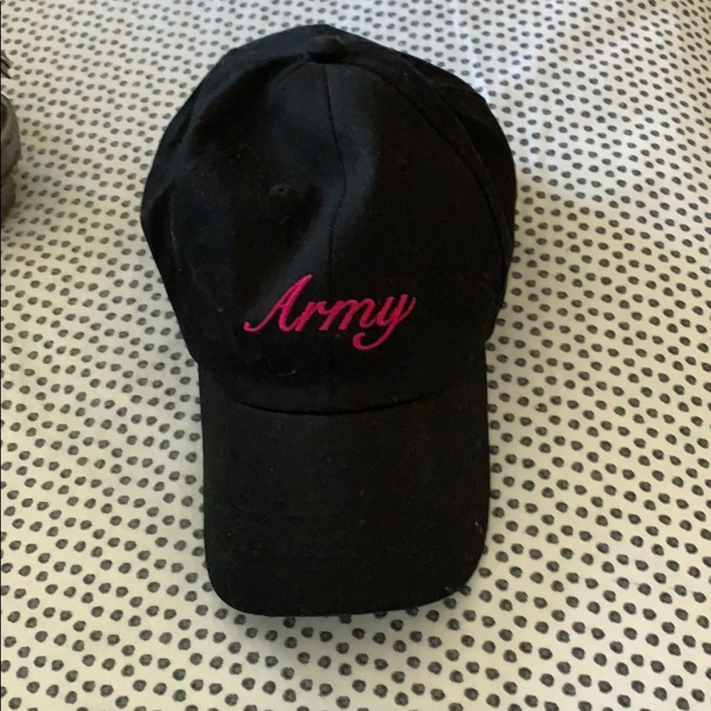 Women’s ball cap